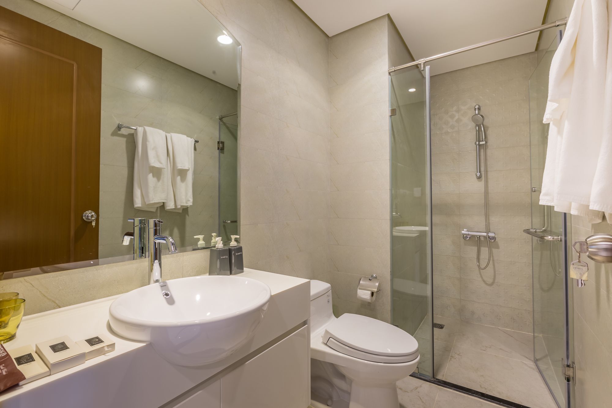 View Modern Cozy 1br