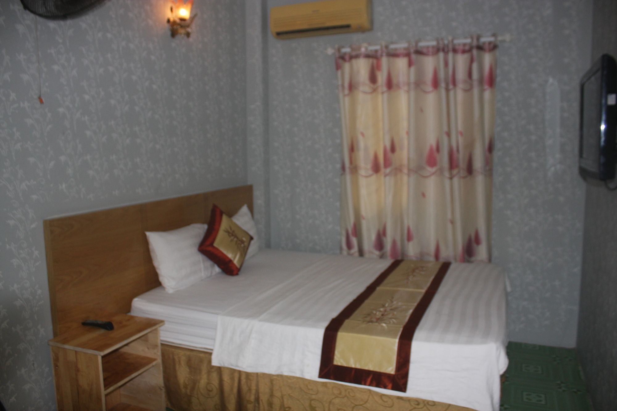 Koniko Hotel *