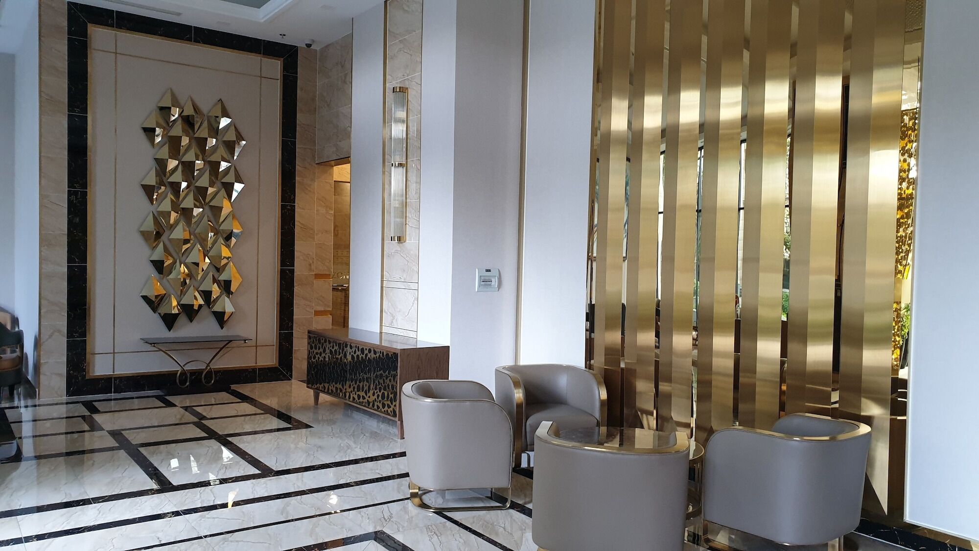In Vietnam Vinhomes Golden River Apartment Ho Chi Minh City