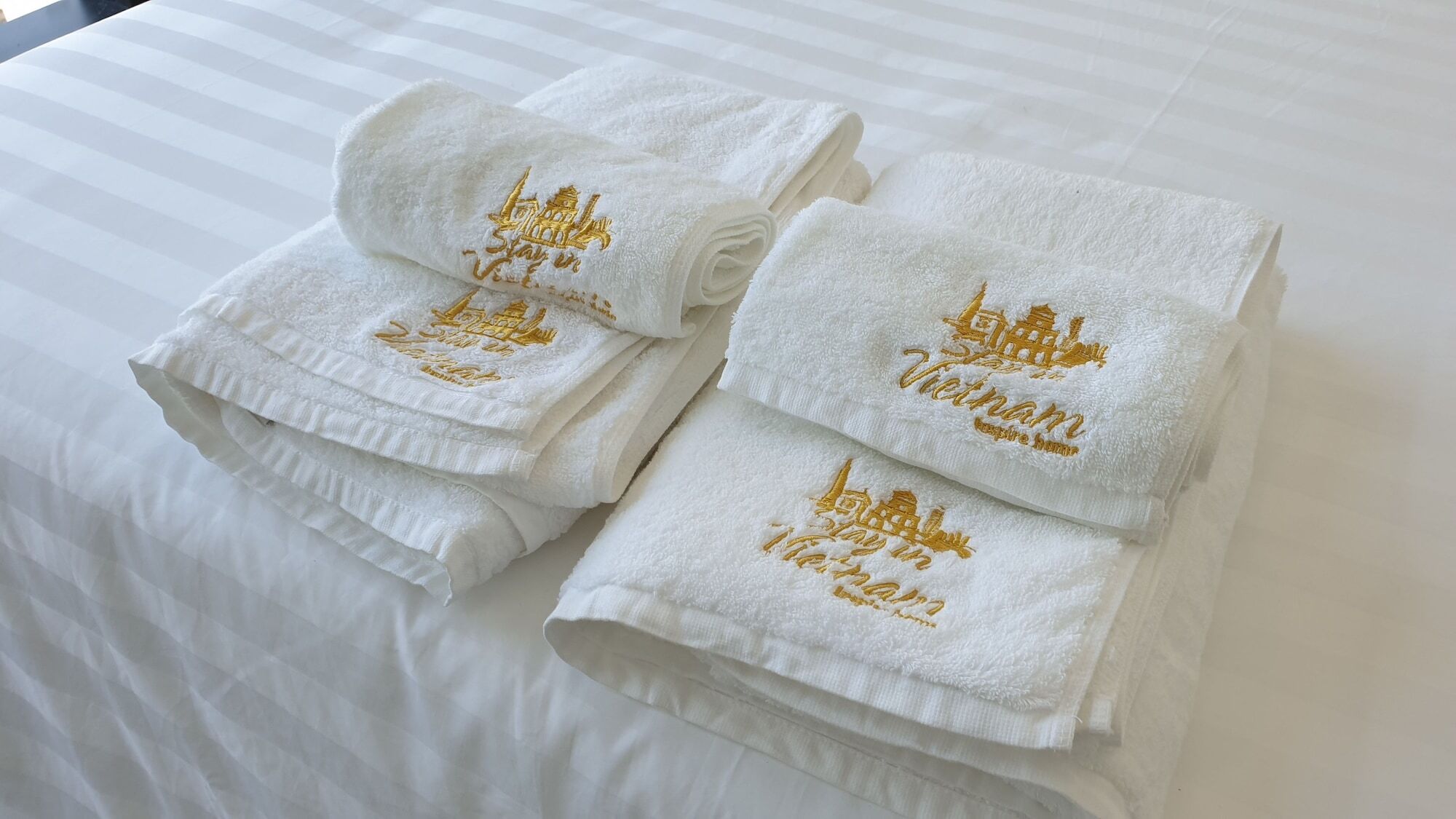 In Vietnam Vinhomes Golden River Apartment