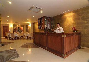 Hotel White Lion 3*