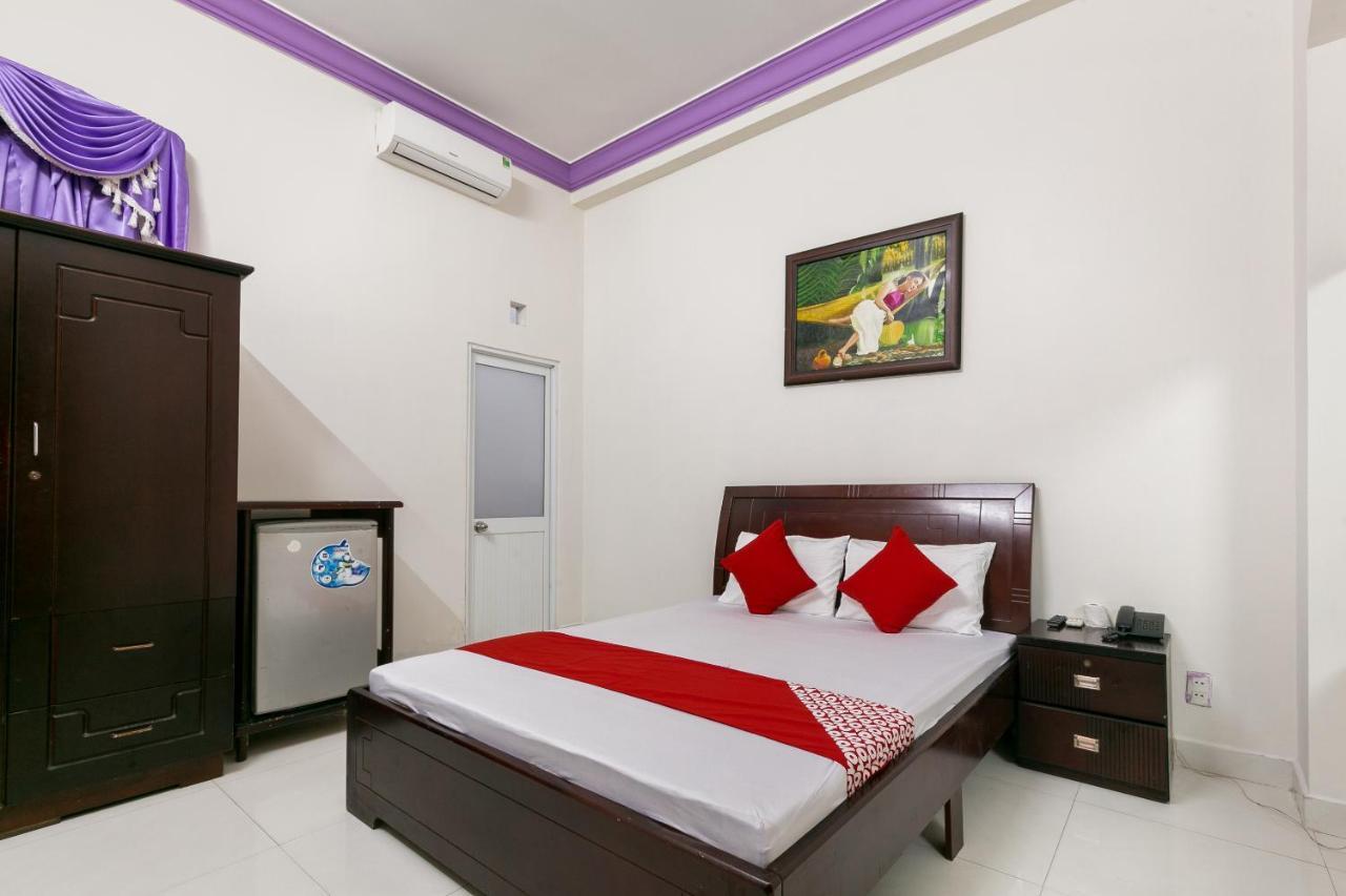 Oyo 486 Khách Sạn Nhất Nhất 2* TP. Hồ Chí Minh
