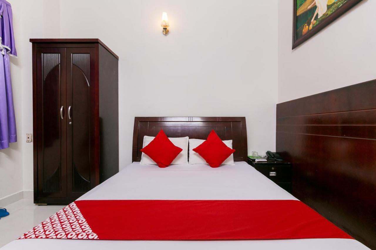 Oyo 486 Khách Sạn Nhất Nhất 2* TP. Hồ Chí Minh