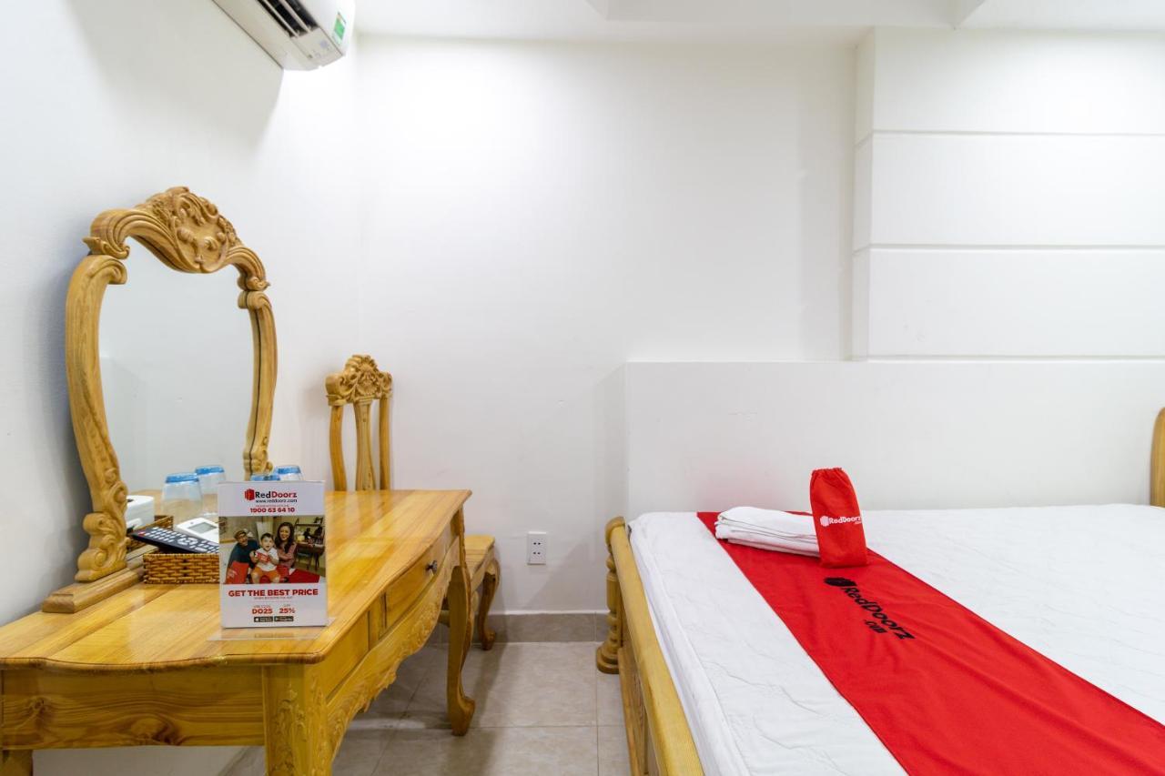 Reddoorz Near Saigon Train Station 3