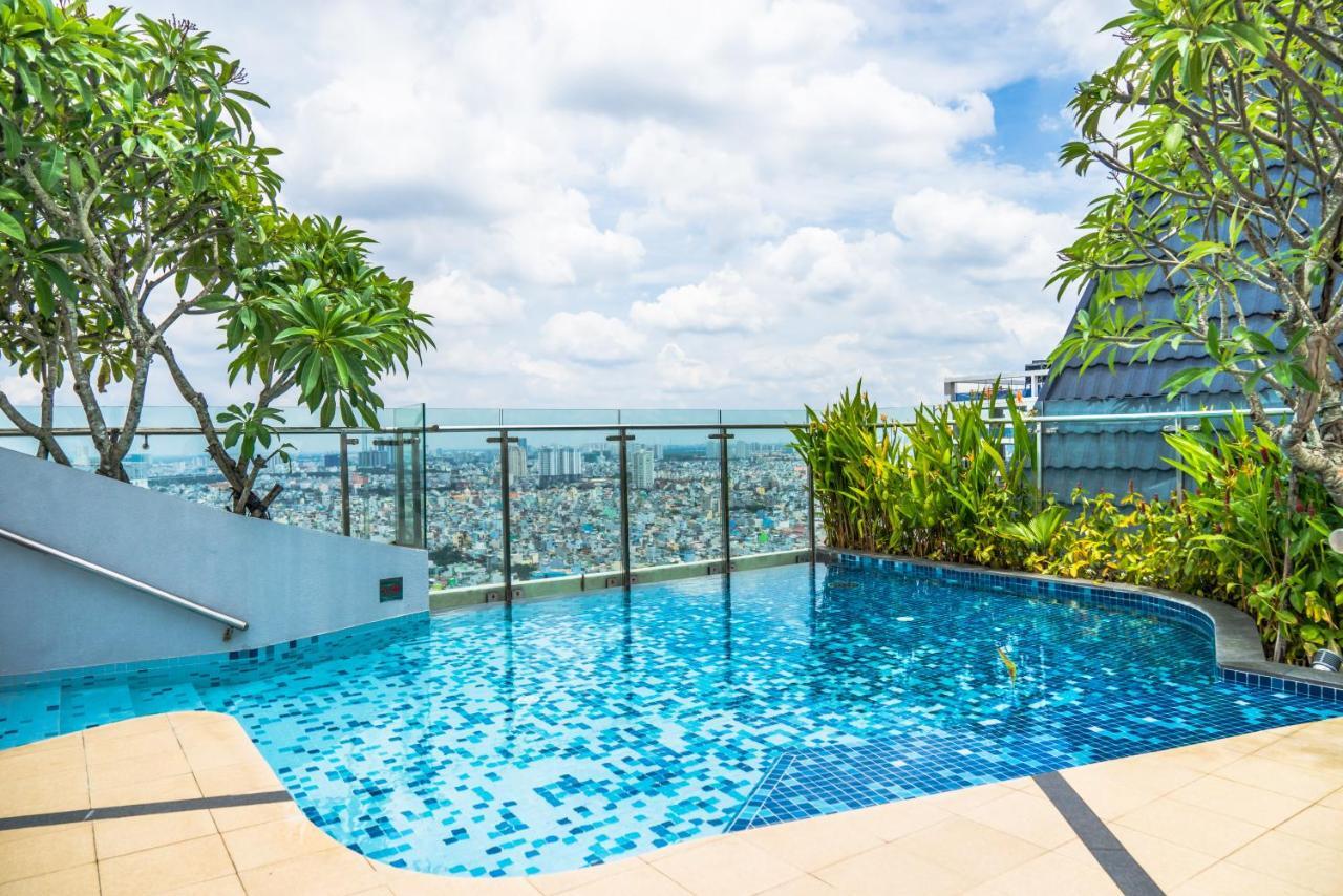Ami Splendid Rooftop Pool * Ho Chi Minh City