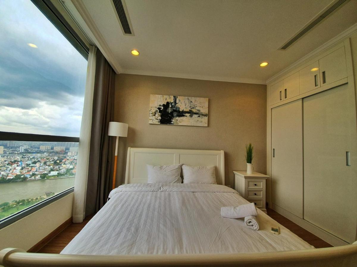 Vinhomes Central Park - Christine Properties *