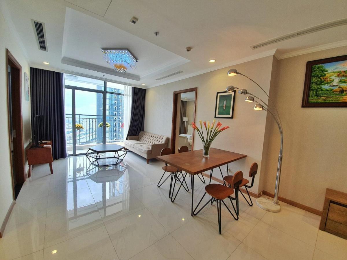 Vinhomes Central Park - Christine Properties Apartment *