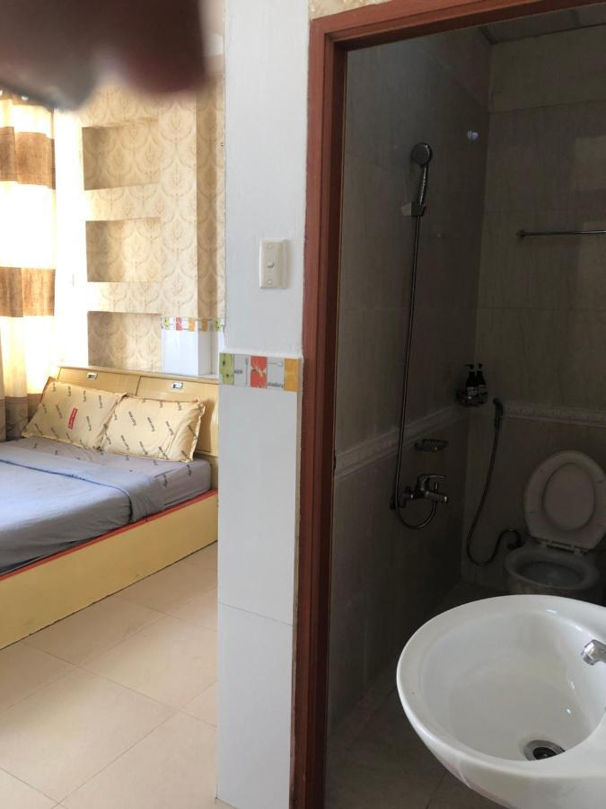 Hotel Expats Minh Quang