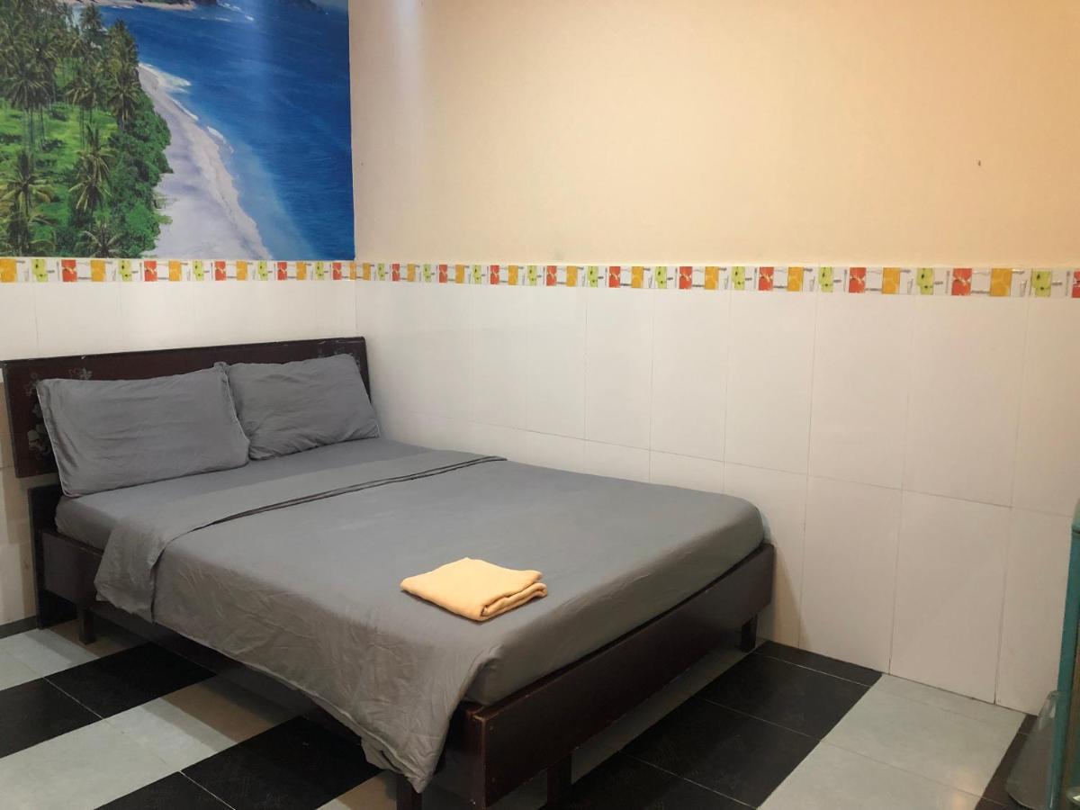 Expats Minh Quang * Ho Chi Minh City