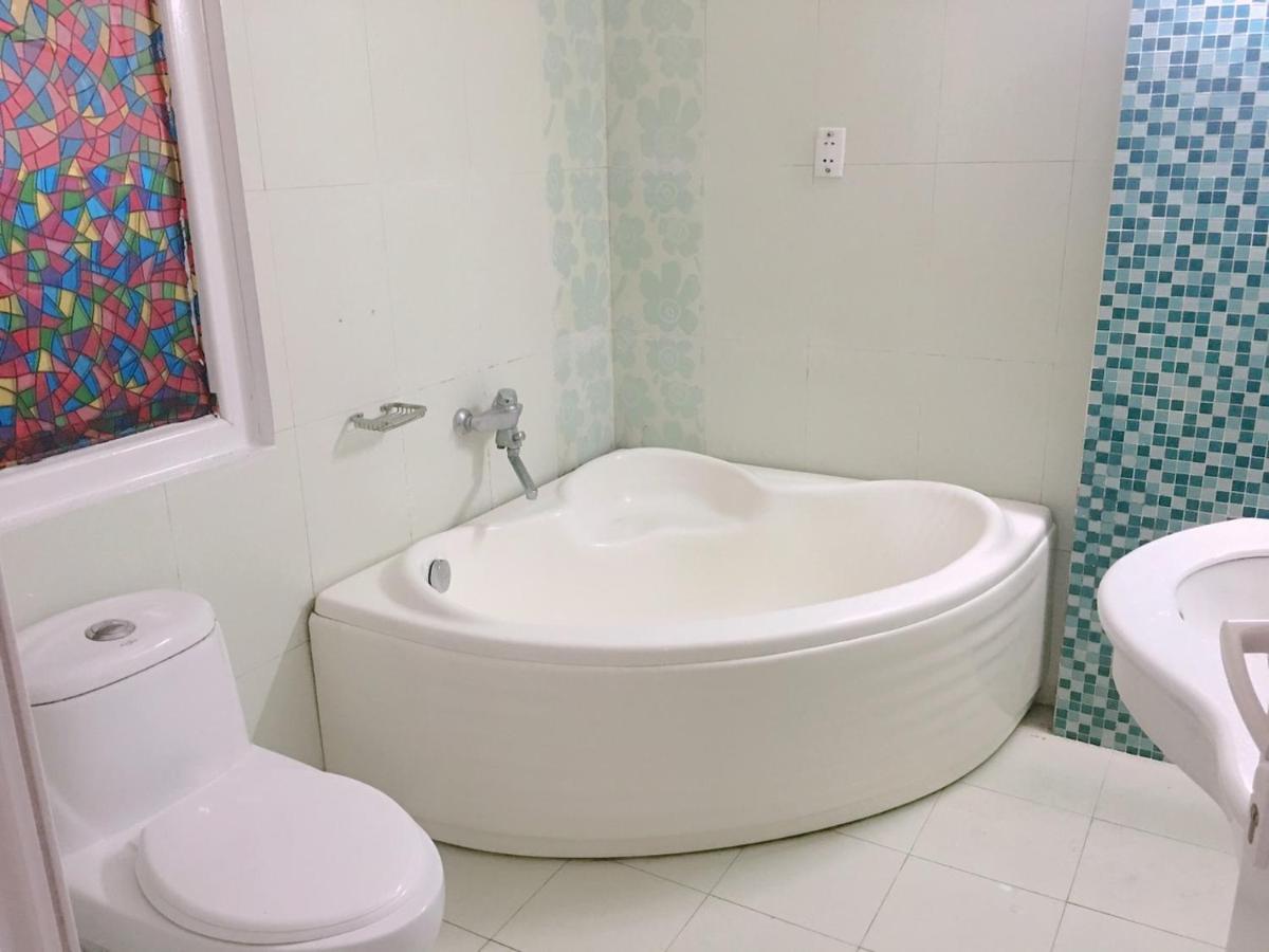 Hotel Expats Minh Quang