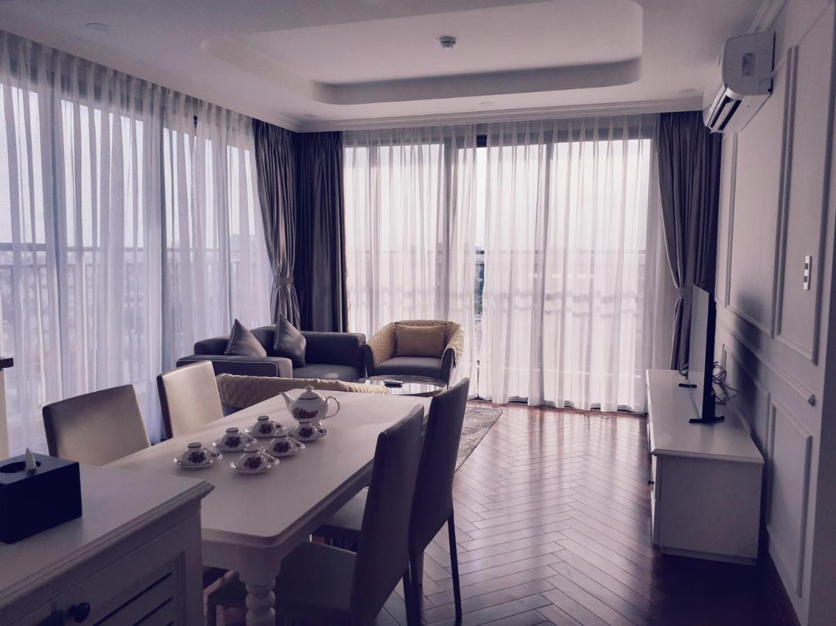 Queen Luxury