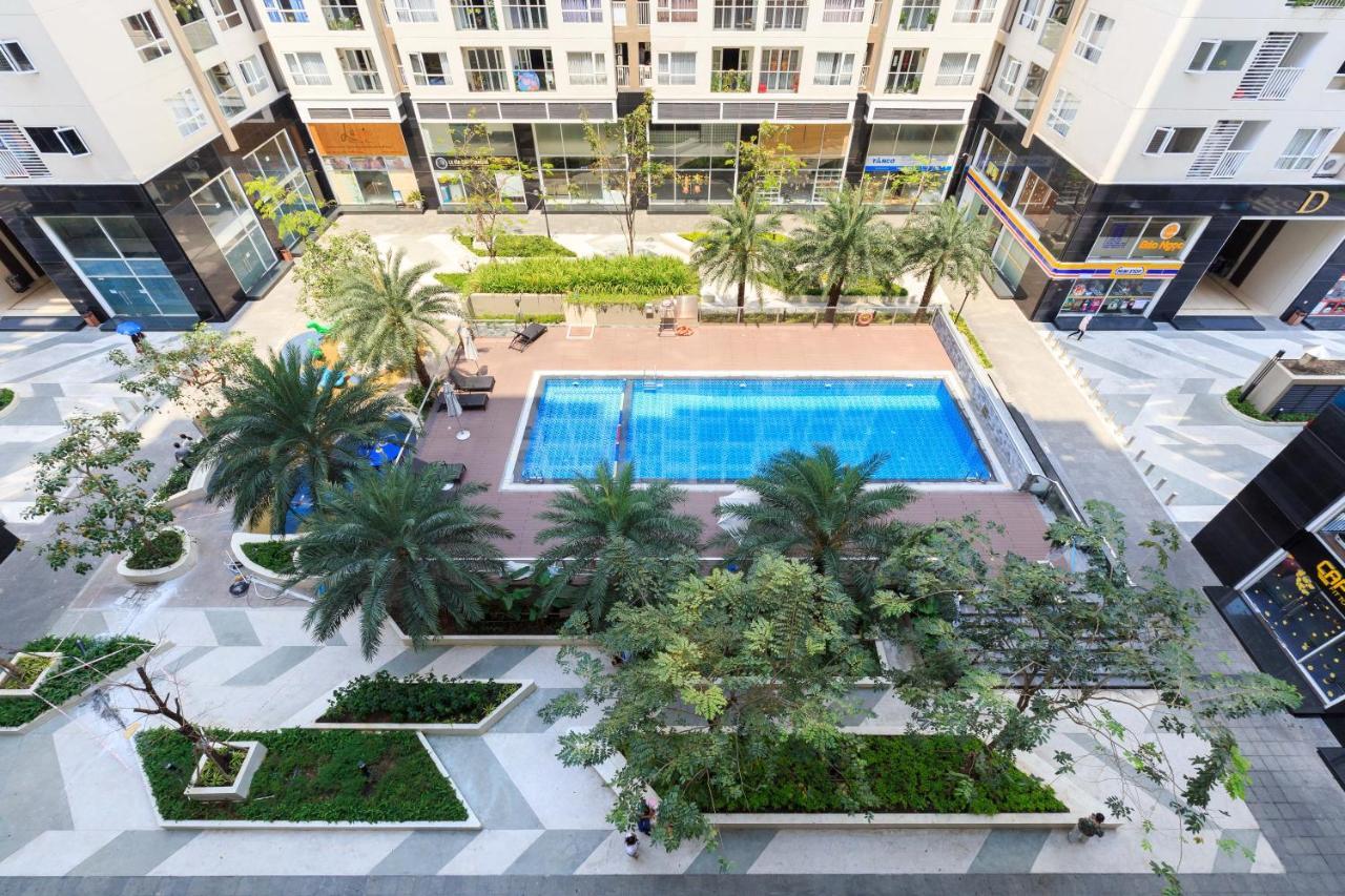 Sky Center Near Airport Apartment