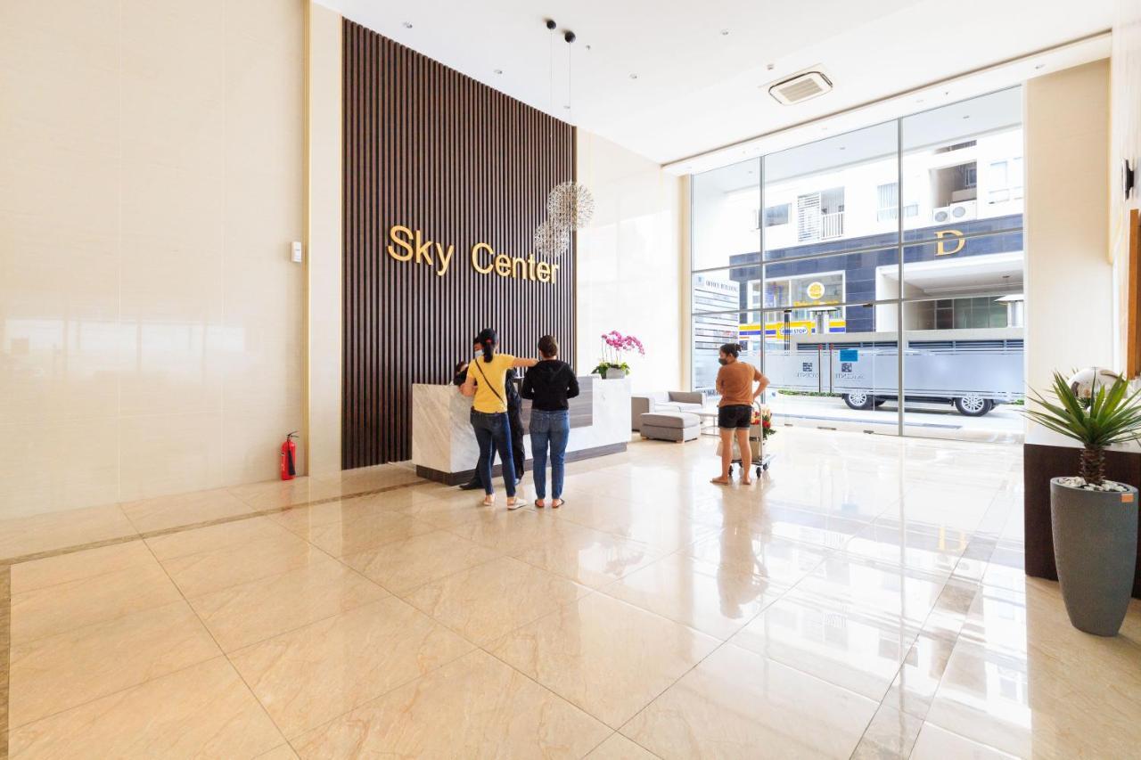 Apartment Sky Center Near Airport Ho Chi Minh City