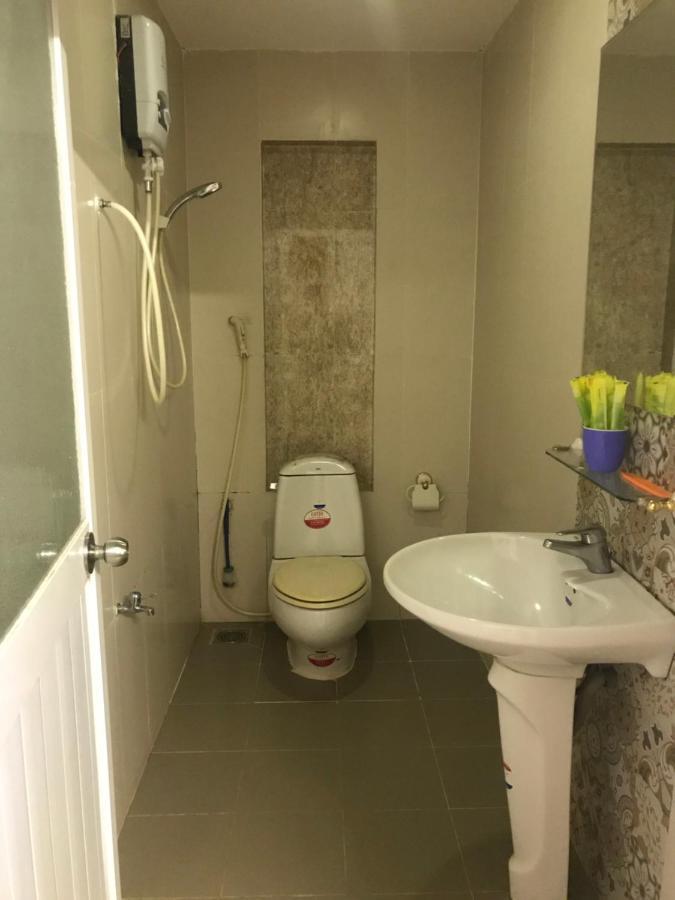 Nhat 1 Hotel