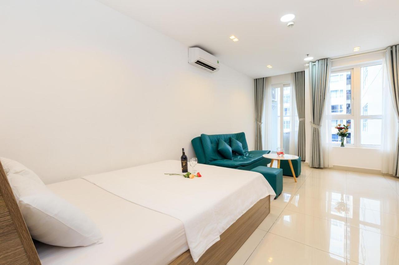 Apartment Sky Center Near Airport Ho Chi Minh City
