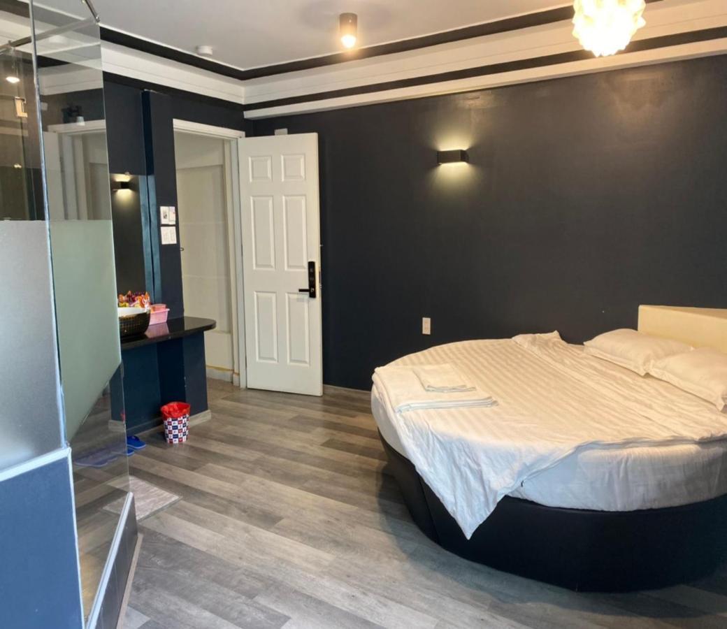 Hotel Oyo 705 Lucy House 2*