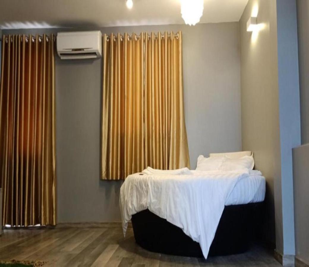 Oyo 705 Lucy House Hotel Ho Chi Minh City