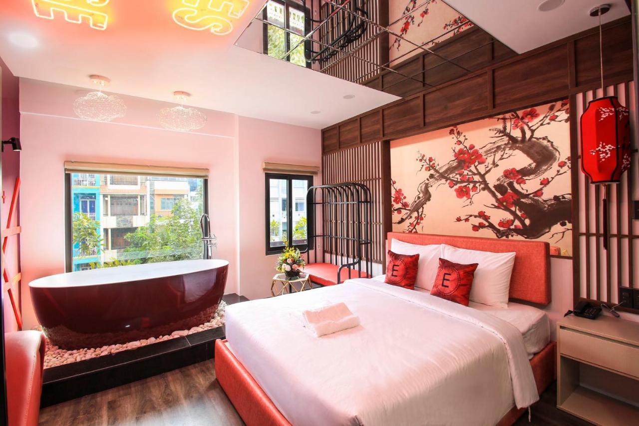 Khách sạn tình yêu Eros - TP. Hồ Chí Minh