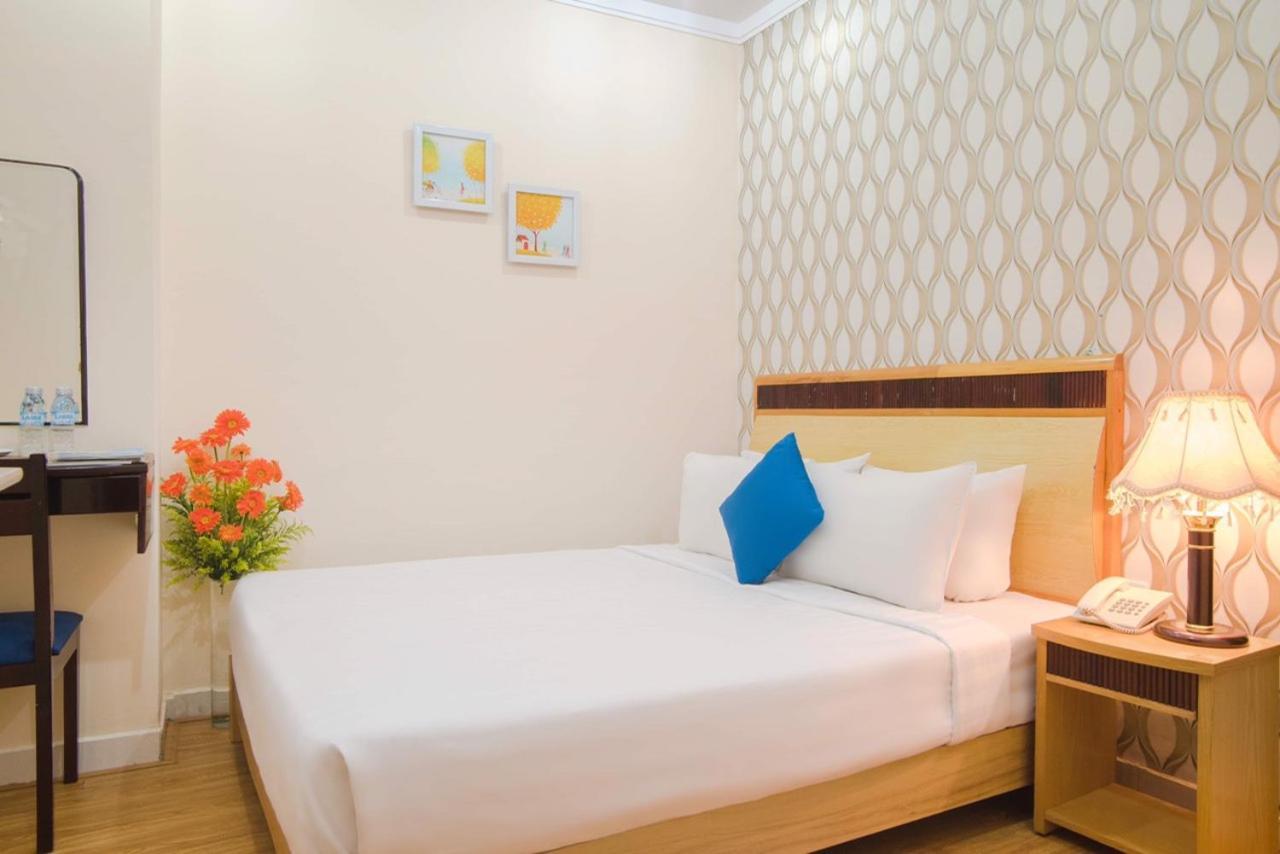 Ruby Saigon - Le Thanh Ton 3*