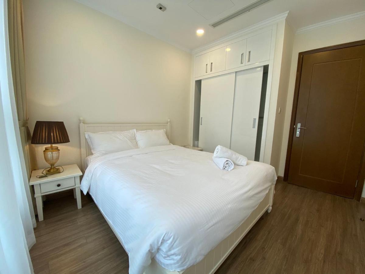 Vinhomes Central Park - Christine Properties * Ho Chi Minh City