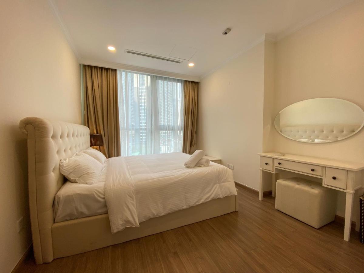 Vinhomes Central Park - Christine Properties * Ho Chi Minh City